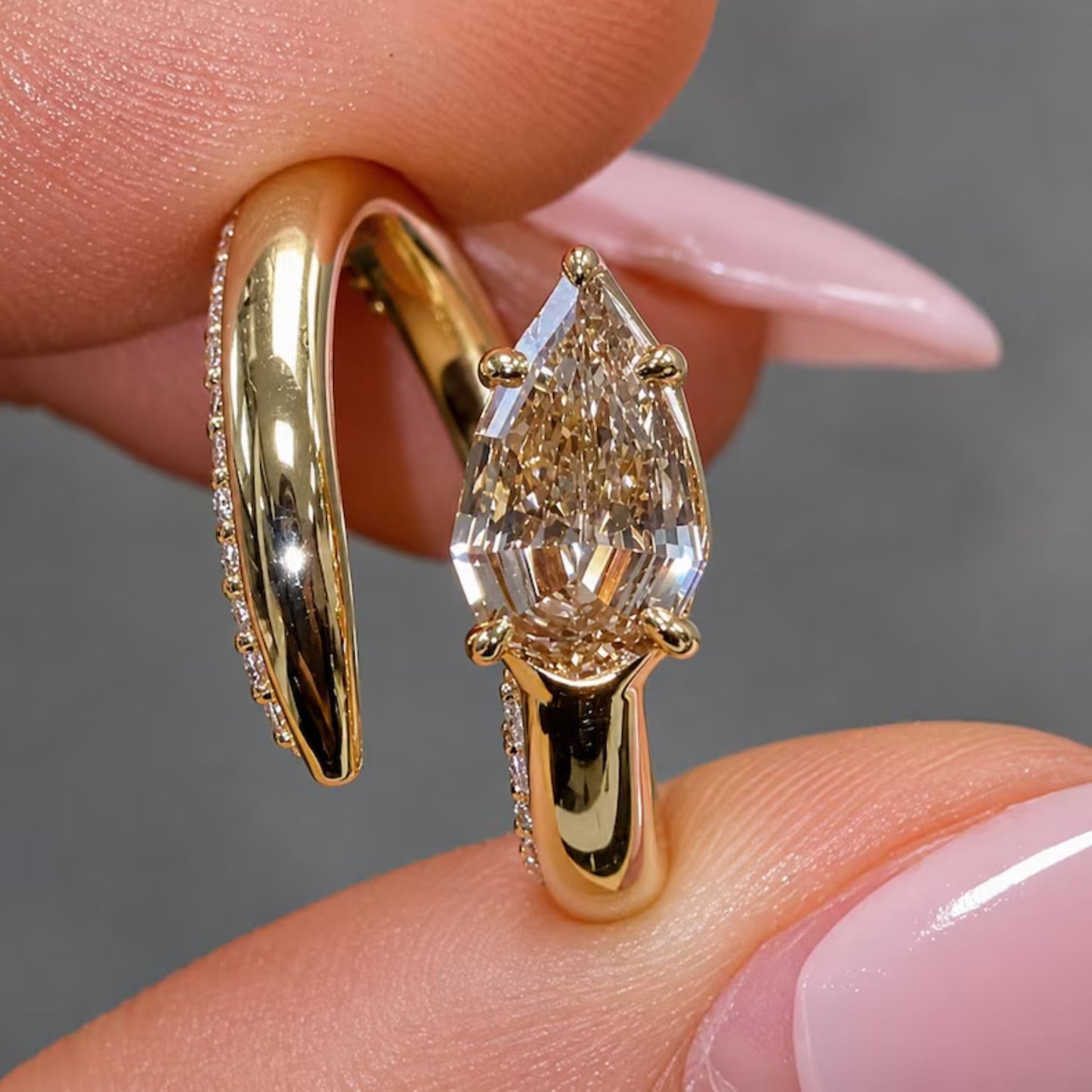 Pear Cut Champagne Moissanite Engagement Ring, Vintage 14k Yellow Gold Solitaire Ring, Open Band Wedding Ring, Bridal Jewelry, Anniversary Gifts Ring
