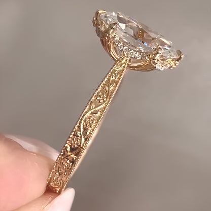 Vintage Oval Cut Moissanite Engagement Ring with Filigree Engraved Band