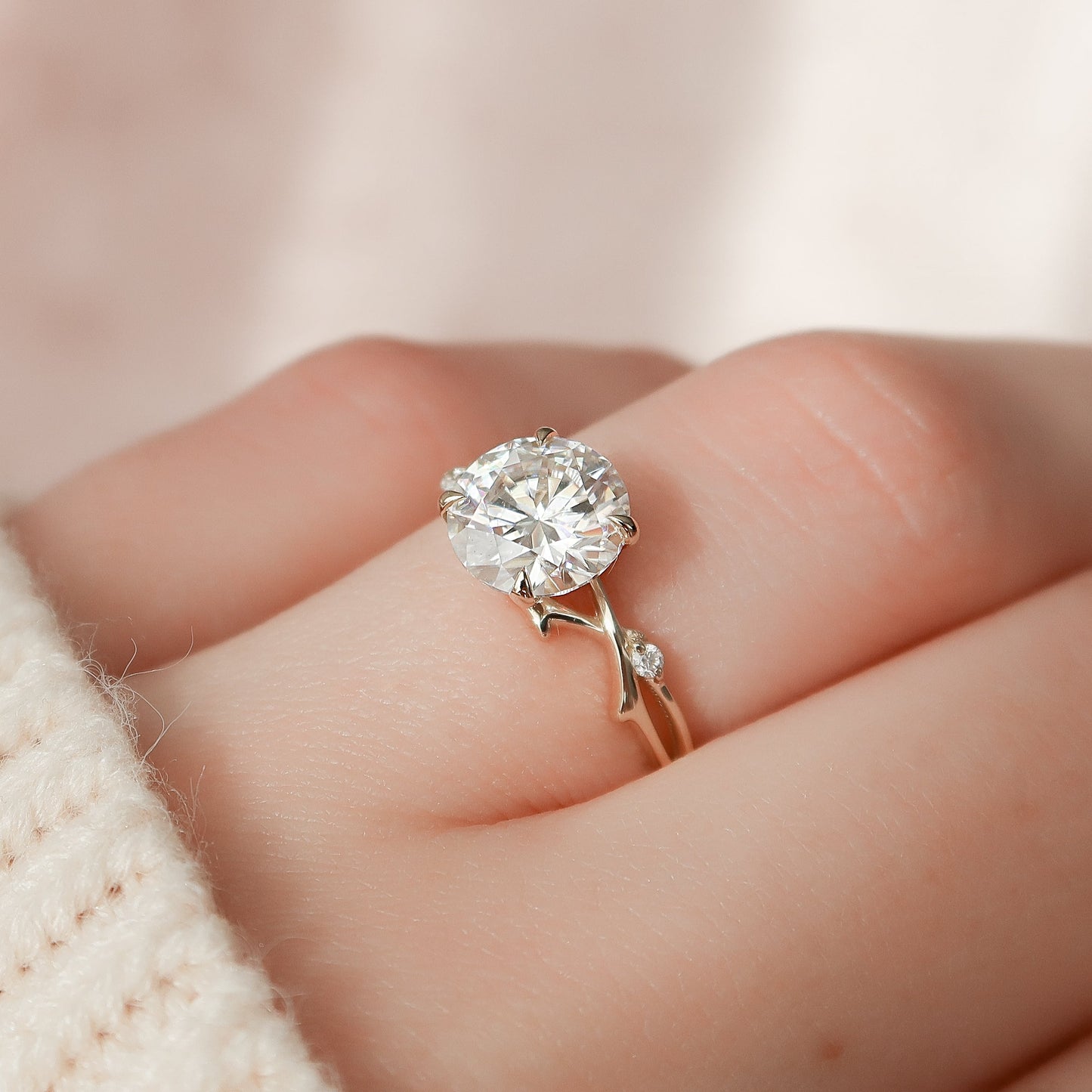 1.0CT Round Moissanite Nature Inspired Engagement Ring