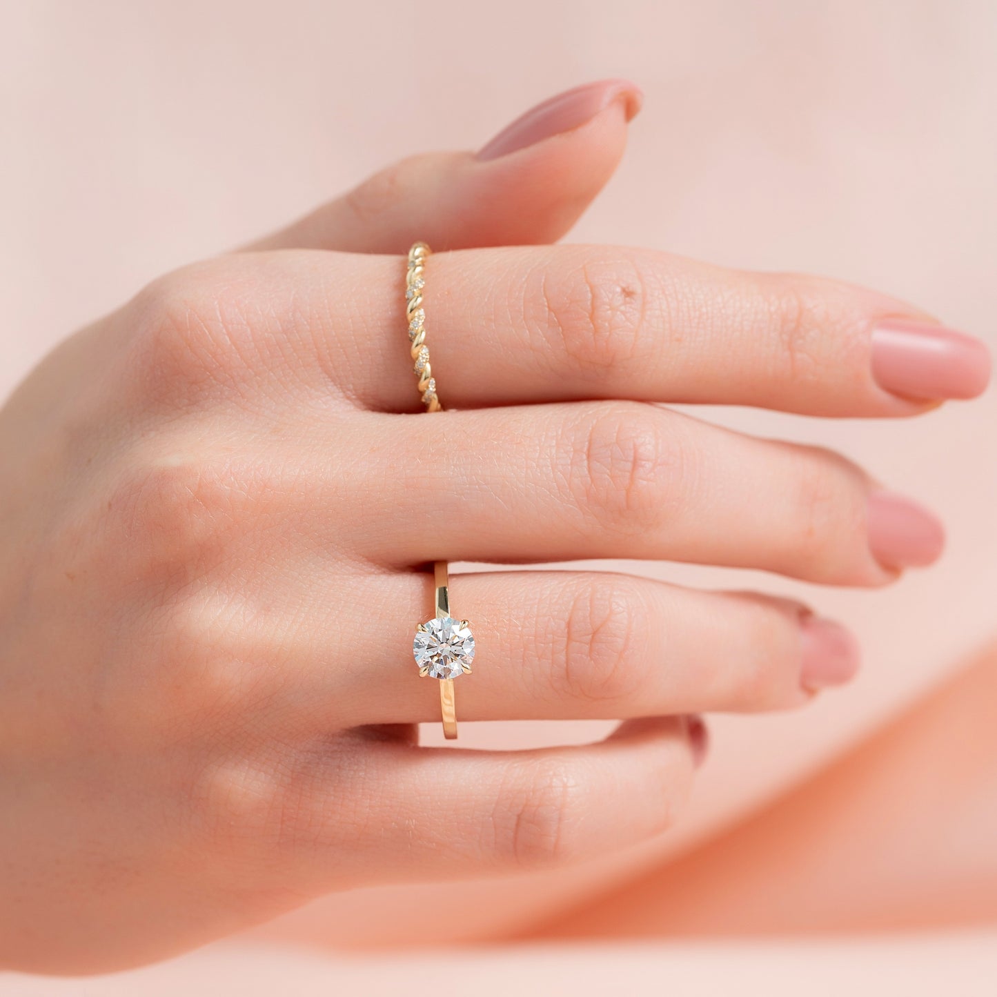 2.0CT Round Brilliant Moissanite Solitaire Diamond Engagement Ring