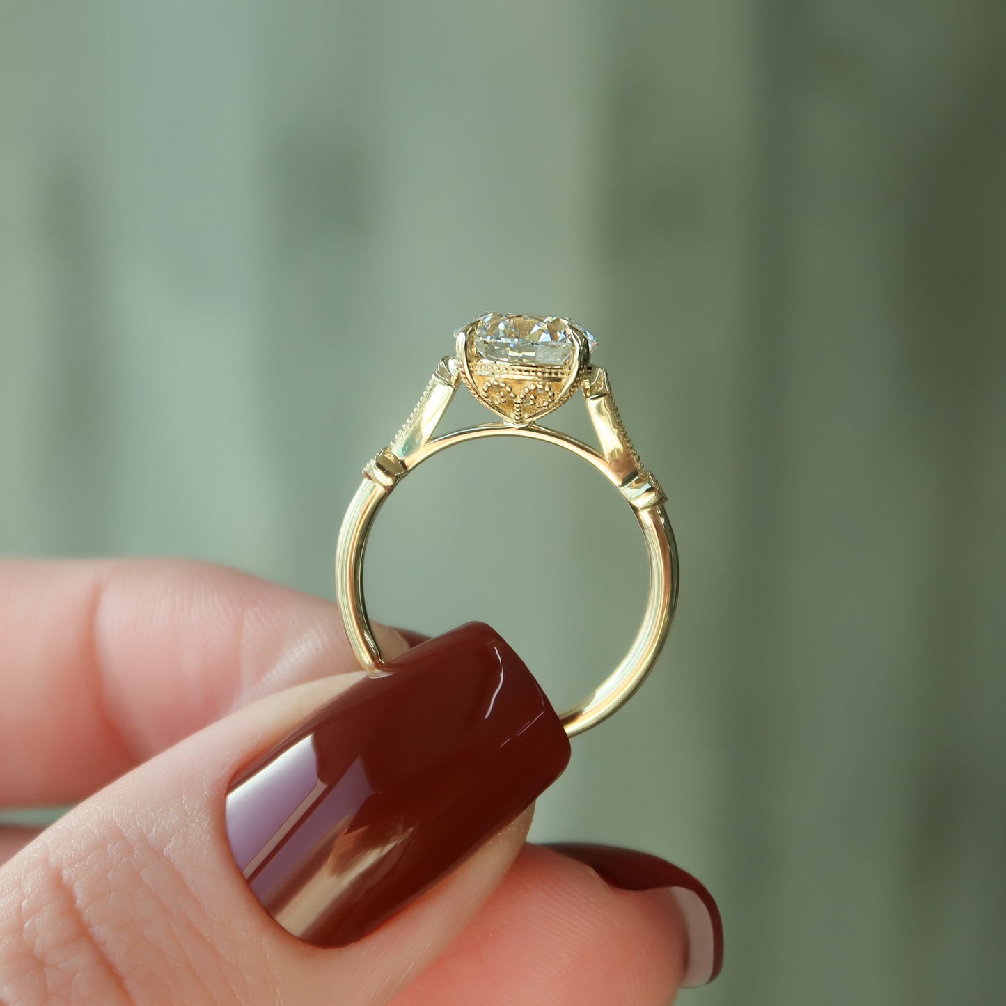 1.0CT Round Moissanite Vintage Engagement Ring