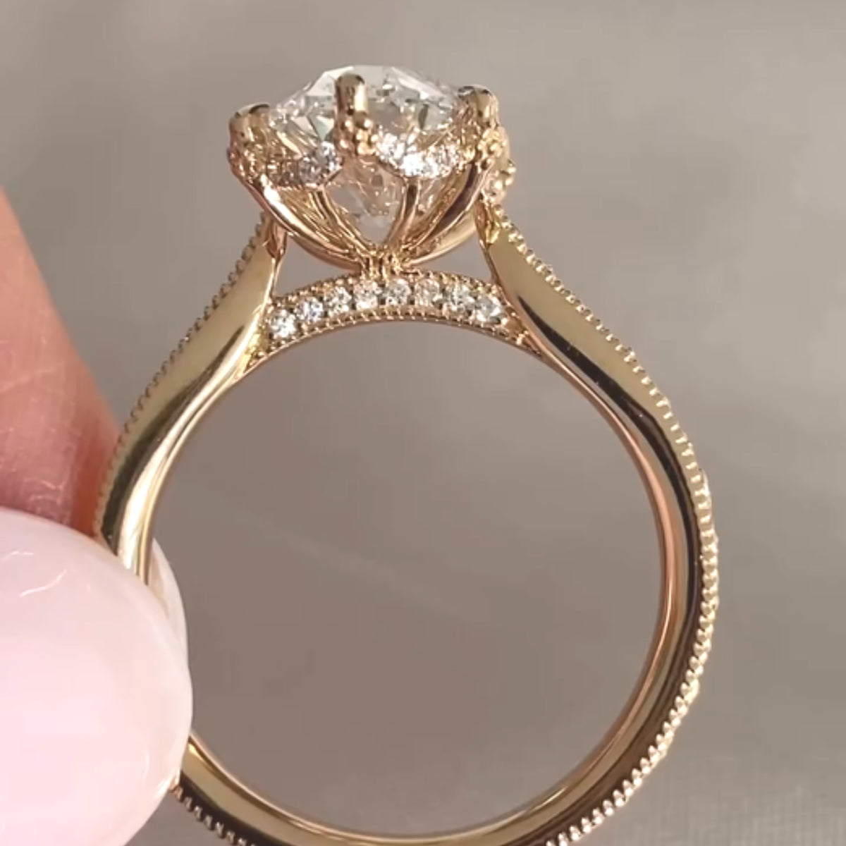 Vintage Oval Cut Moissanite Engagement Ring with Filigree Engraved Band