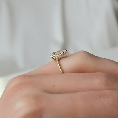 1.50 CT Pear Cut Solitaire Moissanite Diamond Engagement Ring