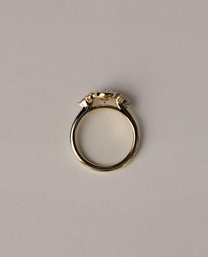 2 CT Oval Cut Moissanite Engagement Ring
