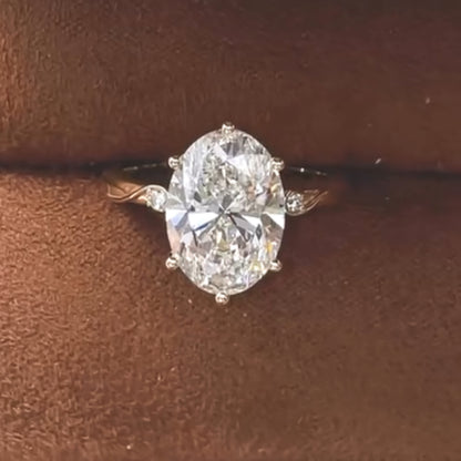 Unique Oval Cut With Round Cluster Moissanite Diamond