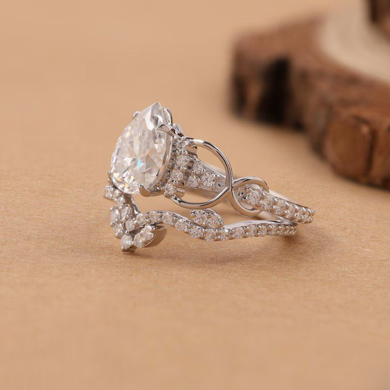 Pear Moissanite Crown Engagement Ring Twisted Band Wedding Set