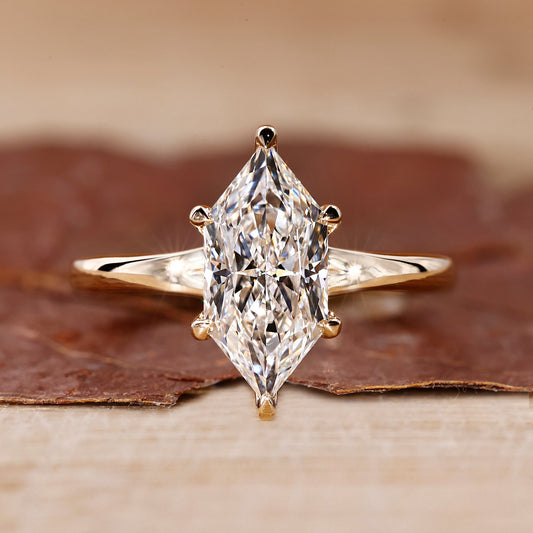 Dutch Marquise Ring With Solitiare Style
