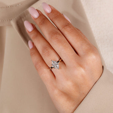 Dutch Marquise Ring With Solitiare Style
