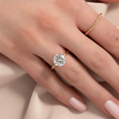 2.0CT Round Cut Moissanite Solitaire Diamond Engagement Ring