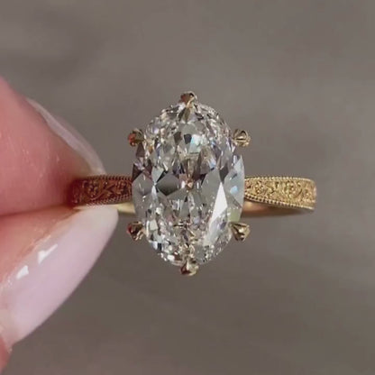 Vintage Oval Cut Moissanite Engagement Ring with Filigree Engraved Band